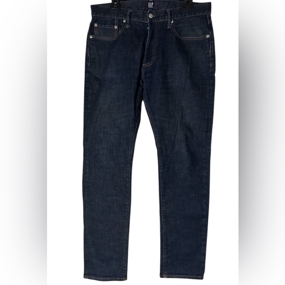 GAP men’s dark blue Jeans with Classic Rigid Denim.Size 32/30.